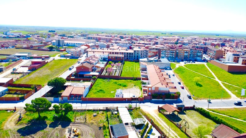 Foto c23bddb6-0f2b-4ae3-a144-a1195377c0e6. Terreny residencial a calle juan de austria 39 a Fuensalida