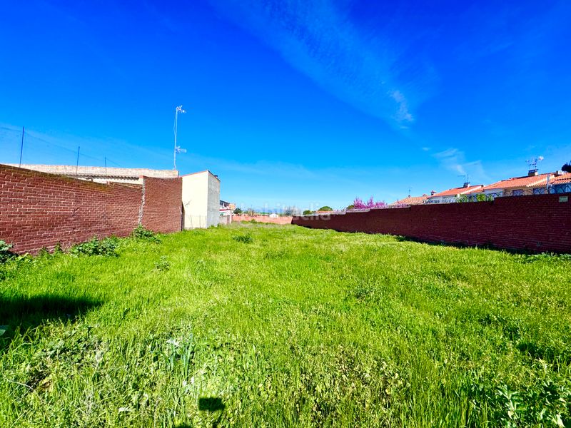 Foto d88d7ae7-4312-419a-a4ae-0422e81cd461. Terreny residencial a calle juan de austria 39 a Fuensalida