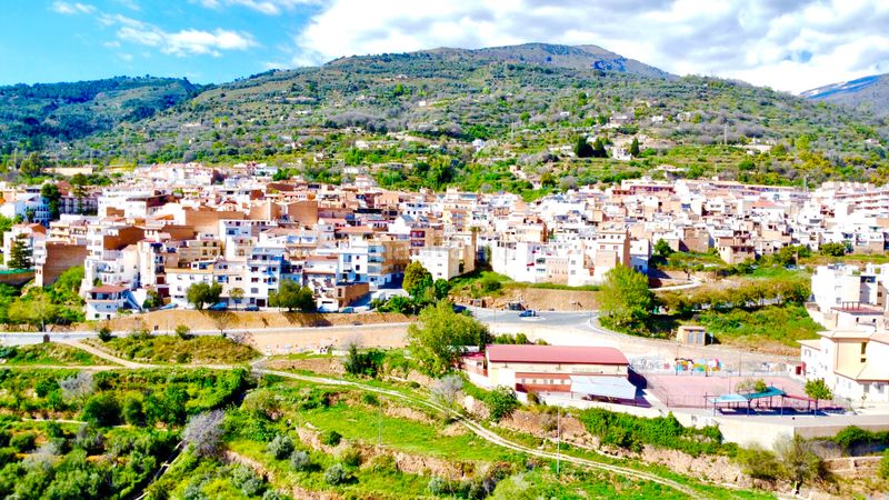 Foto 7794d76c-d01a-4b49-831b-9cebc092b2a5. Pis a Lanjarón