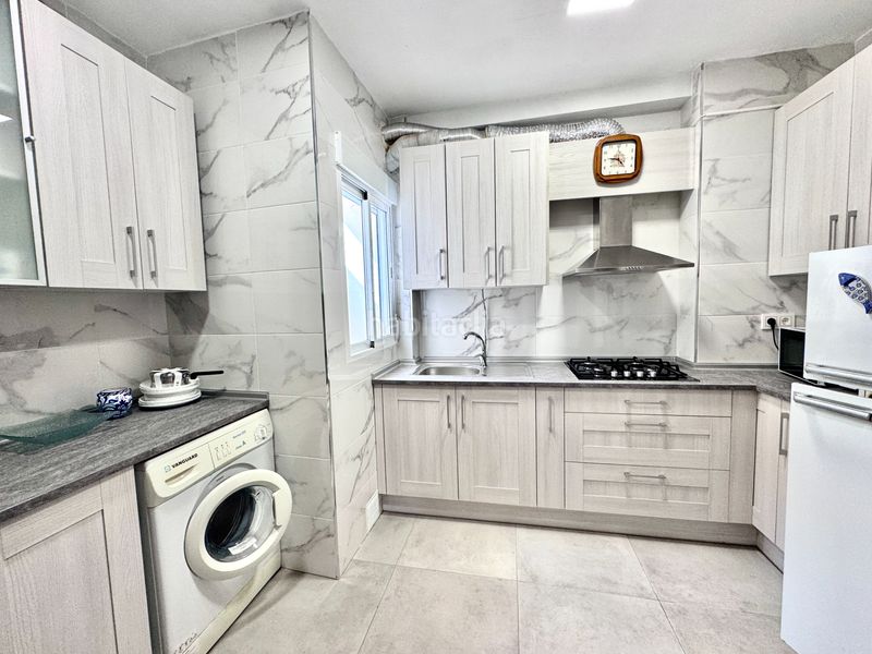 Foto a0e8a189-b705-430b-b44e-967b37866507. Pis a Lanjarón