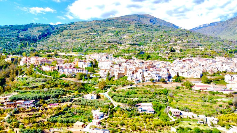 Foto f25015dc-df4c-4896-a793-bbf1c15e52ee. Pis a Lanjarón