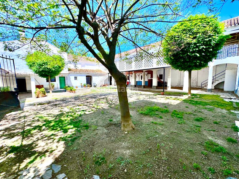 Foto 5703314b-0517-49fa-8298-630182d4aae6. Casa amb aparcament piscina a Rosaleda - Juventud Granada