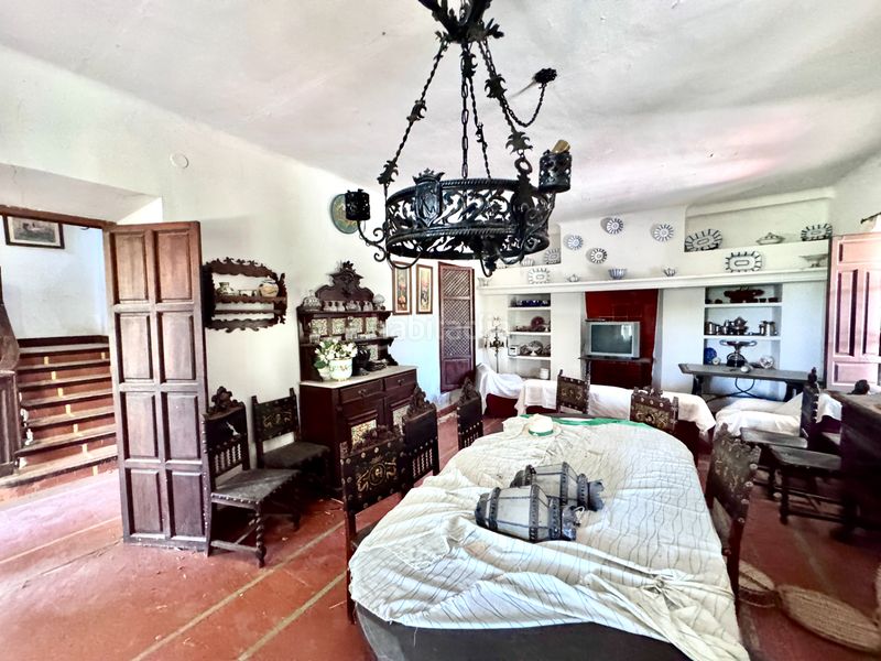 Foto a6f41d13-e817-452f-87f3-ee64700fc9a1. Casa amb aparcament piscina a Rosaleda - Juventud Granada