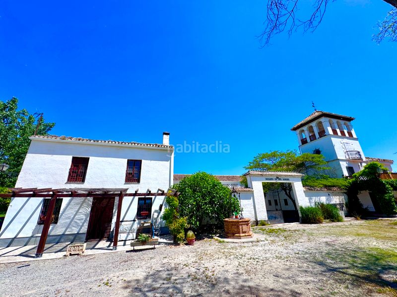 Foto b8ac19f1-53ca-4101-987d-3a494bb5e7d2. Casa amb aparcament piscina a Rosaleda - Juventud Granada