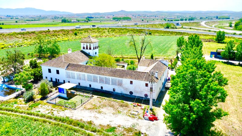 Foto fe333135-c4c4-463b-a162-53b16d1c796b. Casa amb aparcament piscina a Rosaleda - Juventud Granada