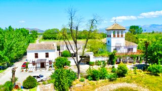 Maison à Rosaleda - Juventud. ?? cortijo andaluz único a 10 minutos de granada – 65.000 m² de