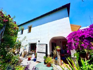 Xalet  Calle carretera. ?? chalet independiente con garaje, terrazas y parcela de 353 m²