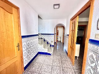 Casa  Calle nueva apertura g. ?? amplia vivienda de 4 dormitorios con azotea solárium en ugíja