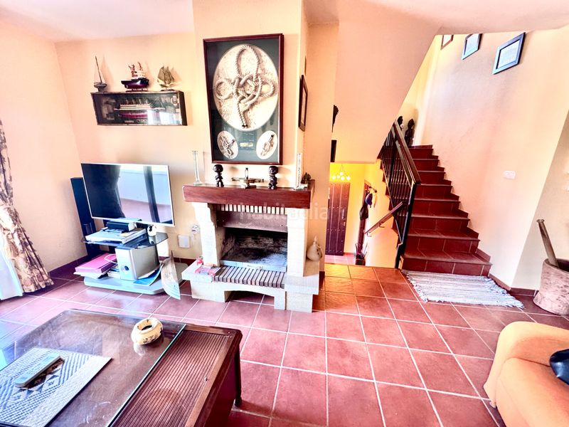 Foto 17a0dce2-687c-4d48-9766-68b56151e03f. Casa amb xemeneia aparcament a Alcolea