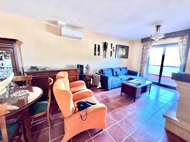 Foto 523d3274-59ea-4e5b-8916-7f973b34566f. Casa amb xemeneia aparcament a Alcolea