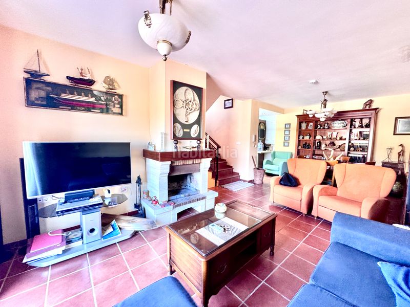 Foto 68ed1cc8-25a4-440b-9625-32f4065d3c7e. Casa amb xemeneia aparcament a Alcolea