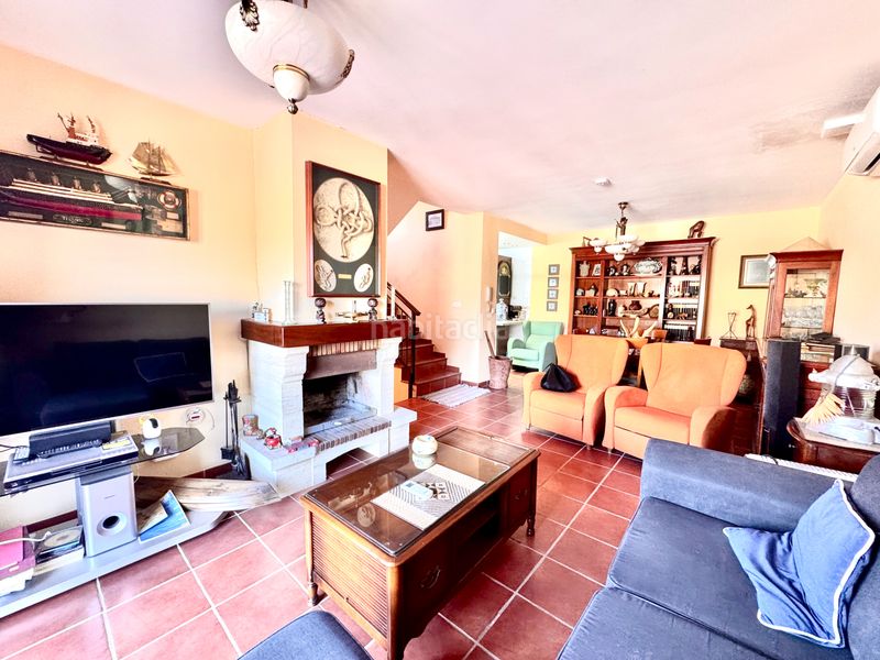Foto 8d4e5002-7356-463e-97e4-dfe1c09d86b2. Casa amb xemeneia aparcament a Alcolea
