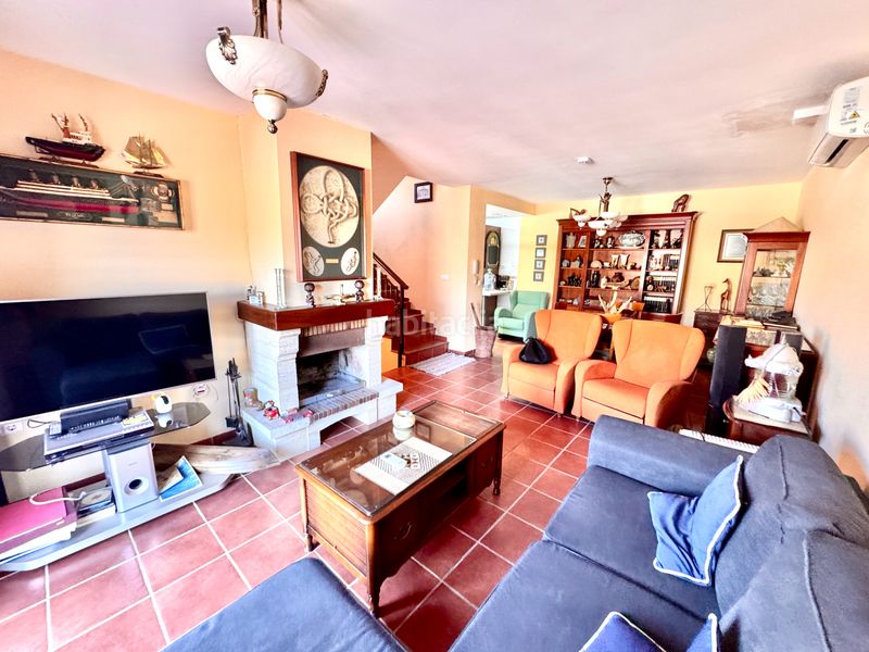 Foto ade9c65e-75cb-4193-a560-e93dd8e090eb. Casa amb xemeneia aparcament a Alcolea