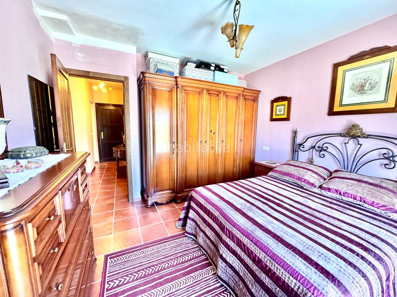 Foto d9c73403-0462-4f69-814b-b3b22c9efbd0. Casa amb xemeneia aparcament a Alcolea