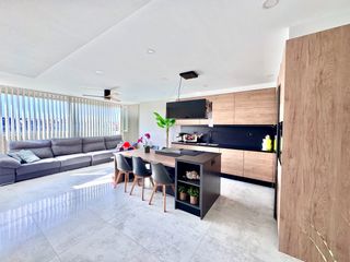 Dachwohnung  Calle almadraba. Ático totalmente reformado con gran solárium en laguna beach – a