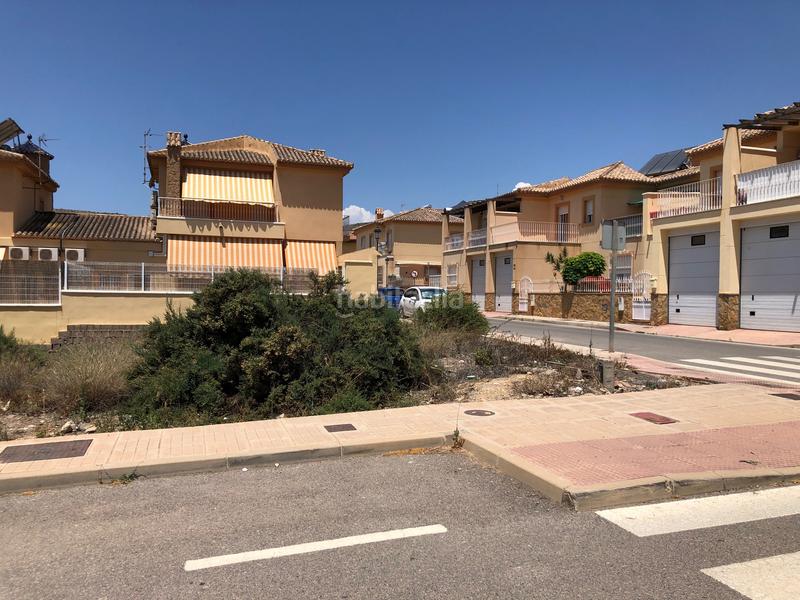Foto e711150c-306d-4ba9-a586-36262e78144b. Terrain résidentiel dans Berja