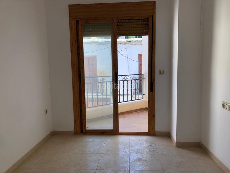 Foto d14bc97b-34f1-48c9-8bcf-243c1c6cd5a3. Casa pareada fantástico dúplex en mairena - en Nevada