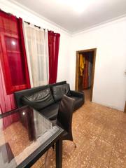 Pis  Carrer de padilla. Piso para reformar integramente