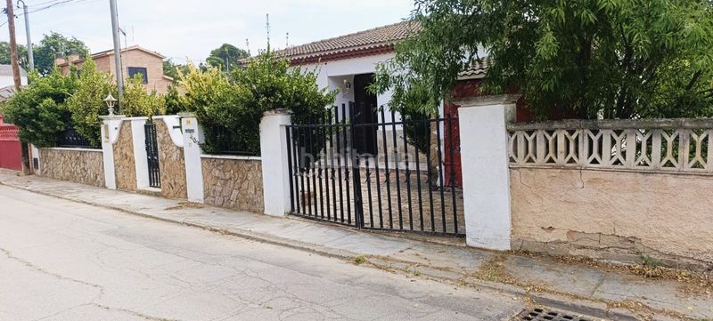 Foto 4a59bcdb-bb89-48ef-af00-ac016aa34a26. Xalet amb xemeneia aparcament piscina a Lliçà d´Amunt