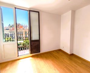 Pis  Carrer d'aribau. Elegante piso con terraza privada en el coraz�n del eixample