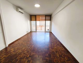 Lloguer Pis  Gran via de carles iii. *amplia y luminosa vivienda en una de las mejores zonas de les c