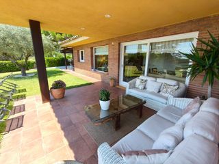 Xalet a Bell-Aire. Exclusiva villa de alto standing en una de las zonas más privile