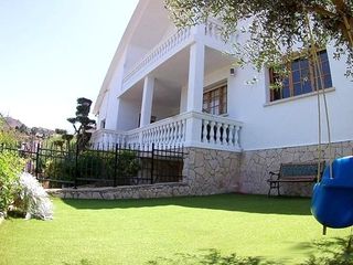 Chalet  Carrer arc. Exclusiva casa unifamiliar en sant just desvern – amplitud, priv