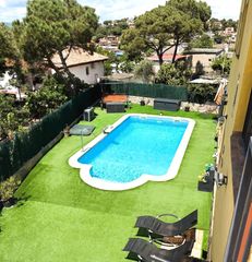 Xalet  Carrer cadernera. *casa unifamiliar independiente con psicina jardin*