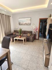 Appartement  Plaça de mossèn clapés. Piso con terraza en sant andreu