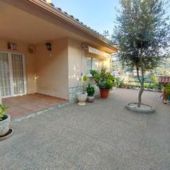 Chalet  Carrer les perdius. Casa con vistas en venta