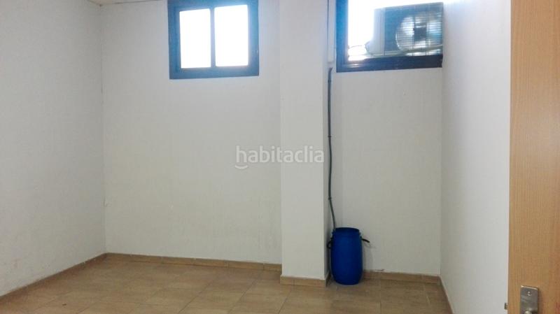 Foto e2271dae-6d48-4e82-a3cd-10d9f80e1026. Alquiler local comercial loal en zona comercial en Calella