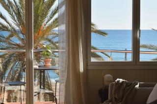 Miete Etagenwohnung  Carrer de santa madrona. Oportunidad de alquiler frente al mar