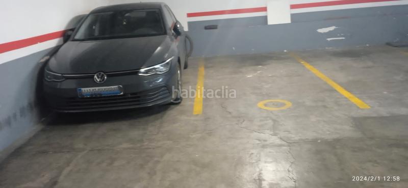 Foto bbaf6bba-540b-4474-88d3-6178abdba719. Alquiler parking coche plaza de parking coche mediano en Barcelona