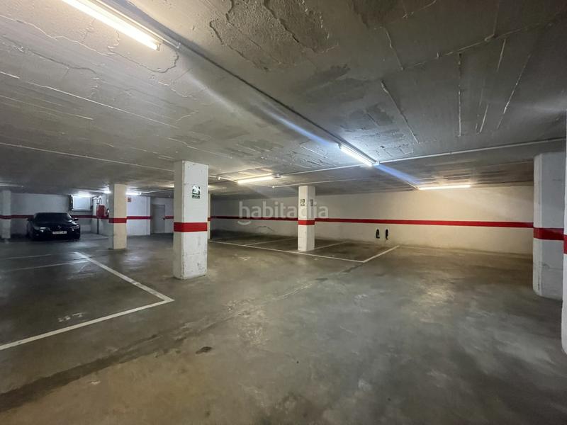 Foto 858a10ab-3166-4f0e-b189-dae389867564. Aparcament cotxe a La Devesa Girona