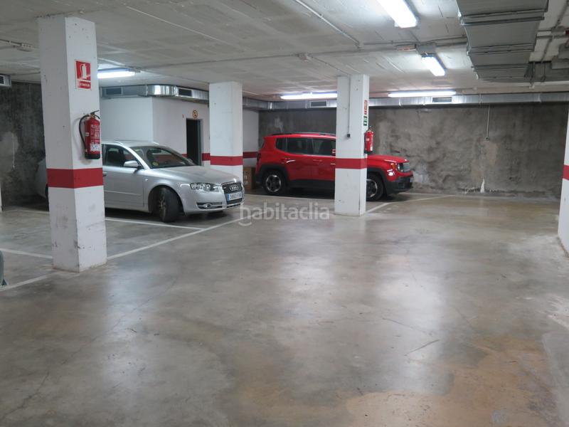Foto 799a5ec7-8ca5-447d-8160-50cc7e2cd512. Parking coche en Eixample Nord Girona