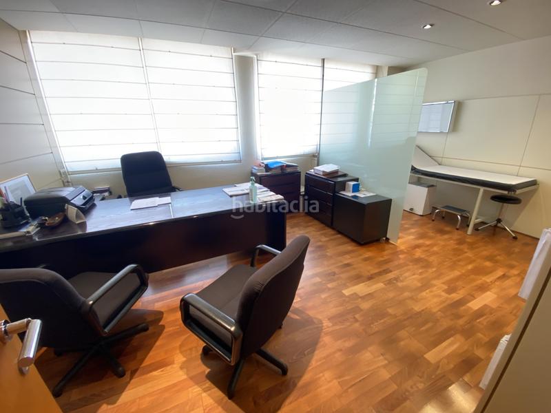 Foto 71a03eb2-cfa3-4889-ac7f-f90e0dc93f3c. Office space with heating in Eixample Nord Girona