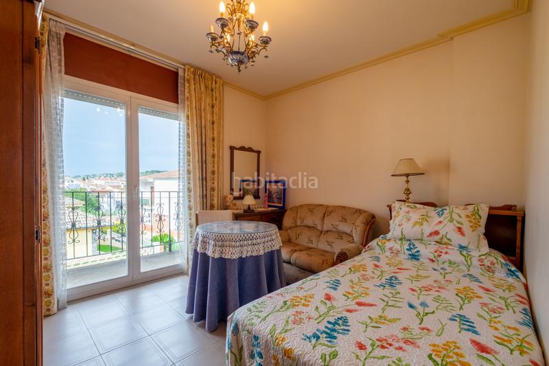 Foto f5c881c8-a92f-4c5e-b55a-96b53795111a. House with heating parking in Montilivi Girona