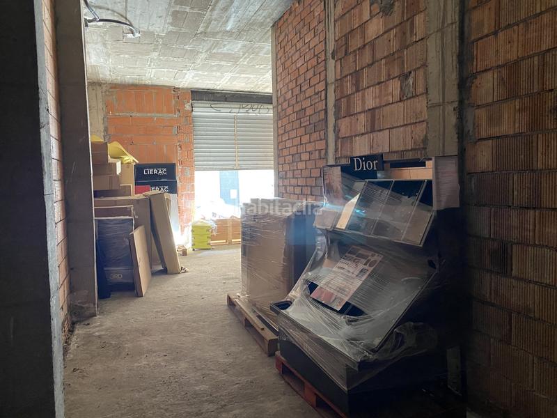 Foto da567820-641a-4547-ba90-51adac237554. Local comercial en La Devesa Girona