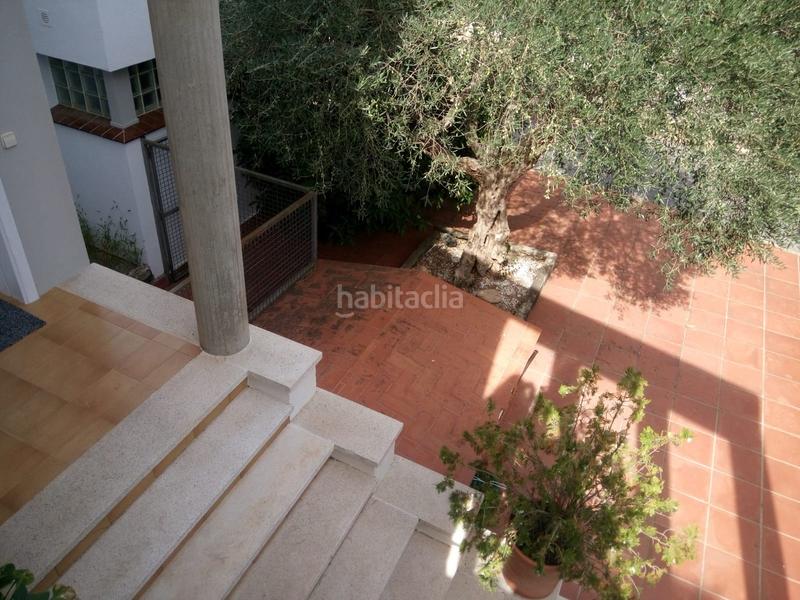 Foto 2b765940-302c-4de3-9af4-b35c8fa22810. Casa con riscaldamento parcheggio piscina in Montjuïc Girona