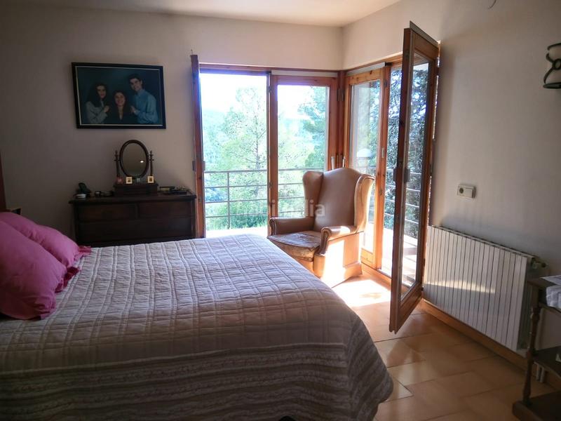 Foto 5ef3bff0-b09a-4b1e-8bc4-cd769f274552. Casa con riscaldamento parcheggio piscina in Montjuïc Girona