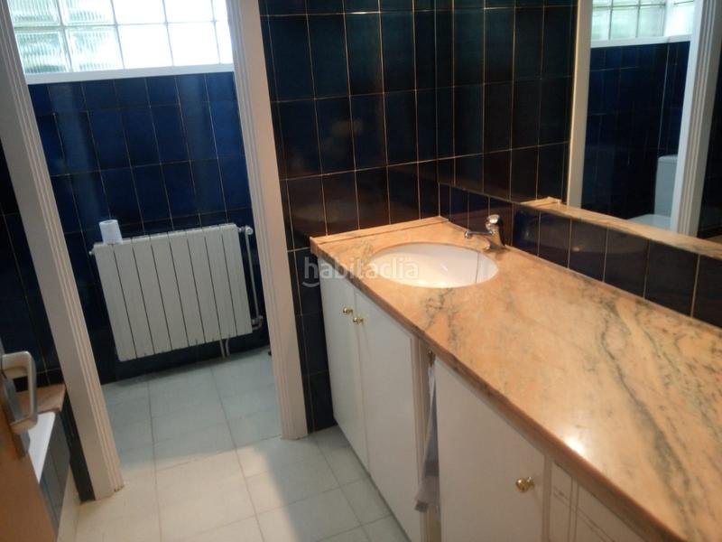 Foto a5e944f4-fdf2-40bf-bc29-0844b701ff70. Casa con riscaldamento parcheggio piscina in Montjuïc Girona