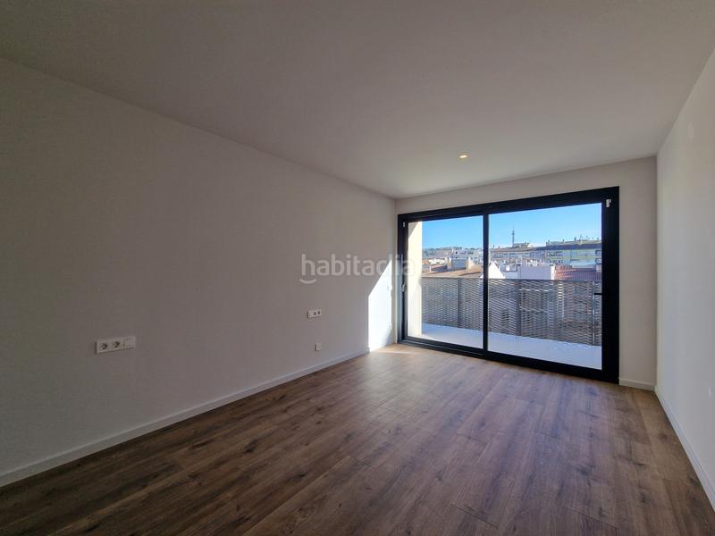 Foto 81f13540-b4d5-4ee8-a839-0adbf9b509b1. Penthouse with heating in Eixample Nord Girona