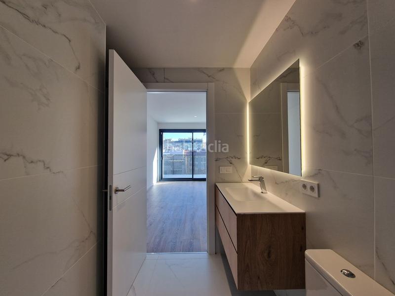 Foto fd68bfa4-54a6-4099-9c73-6e8d1b136deb. Penthouse with heating in Eixample Nord Girona