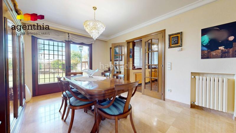 Foto bf5a49ea-f41c-4ba2-a49f-e2ded6eecc9c. Casa con riscaldamento parcheggio piscina in Sils