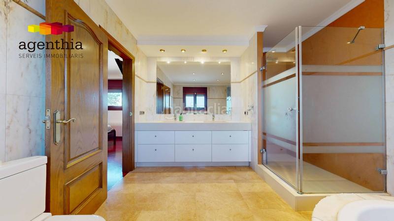 Foto cd480cd2-43e4-4b0d-998e-e9abdac5d2bd. Casa con riscaldamento parcheggio piscina in Sils