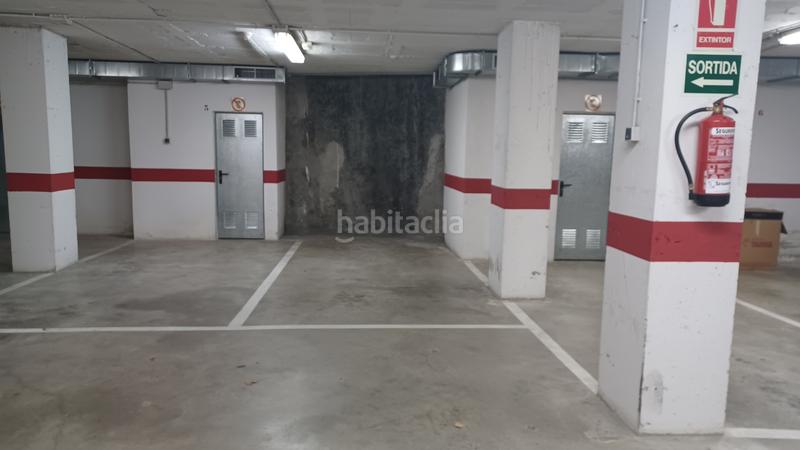 Foto 2882bc08-31c6-4488-82f5-2ba45294d8d9. Parking coche en Eixample Nord Girona