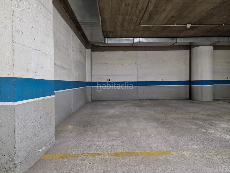 Foto 416d26c5-5893-4bce-a93d-b8f9fb255841. Parking moto en Centre-Barri Vell Girona