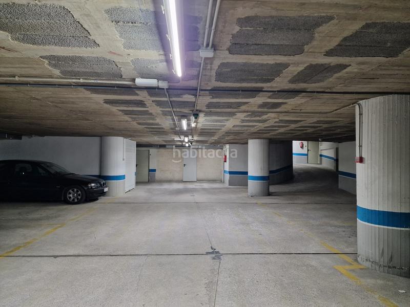 Foto 58607eb7-1b94-4e9b-baff-4d2e1c4afd2e. Parking moto en Centre-Barri Vell Girona