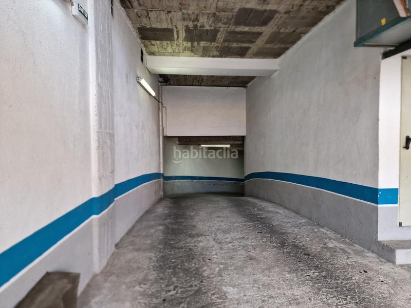 Foto 6cf9d131-32d3-4eed-8a5f-ac7ed4dacc29. Parking moto en Centre-Barri Vell Girona
