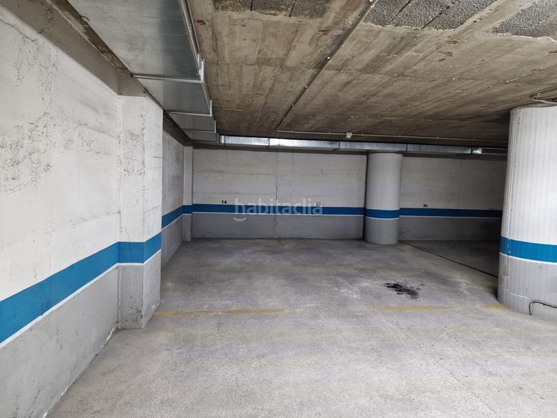Foto 88cacb06-9604-42d4-8615-12f26a8e2798. Parking moto en Centre-Barri Vell Girona